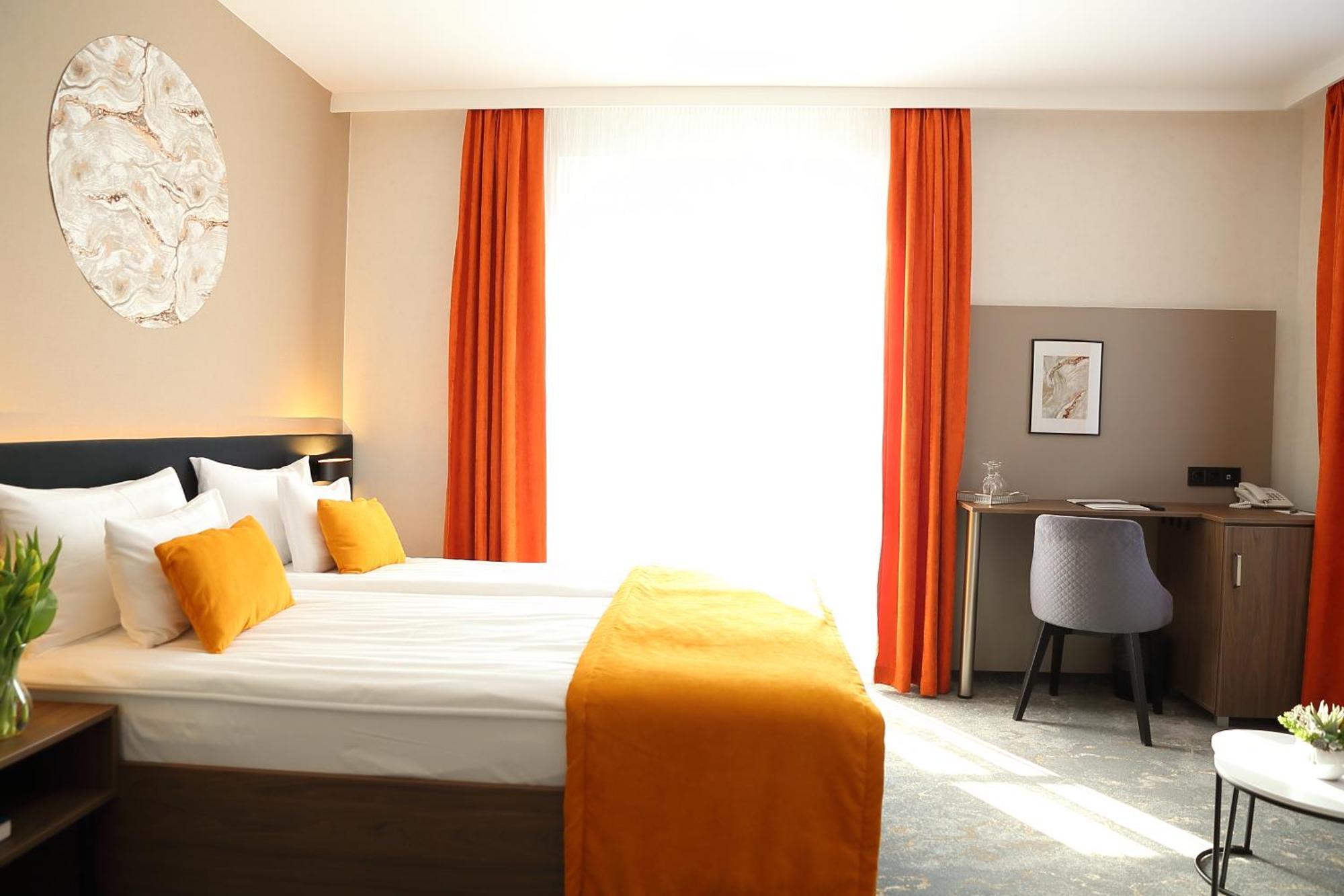 Hotel Crystal Hajdúszoboszló Eksteriør billede